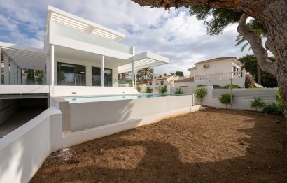 Resale - House - Detached Villa - Marbella - Marbesa