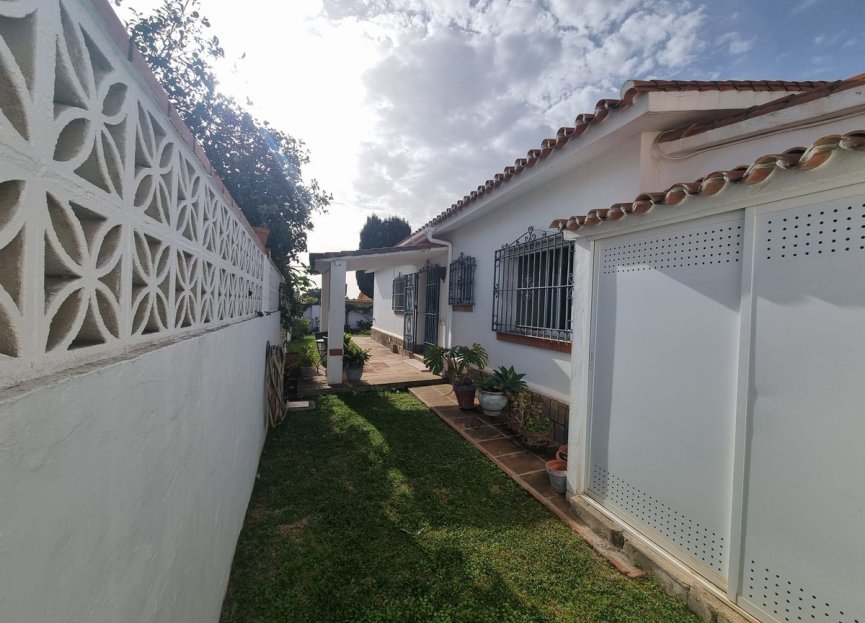 Reventa - House - Detached Villa - Benalmádena - Benalmadena Centro