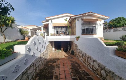 Reventa - House - Detached Villa - Benalmádena - Benalmadena Centro