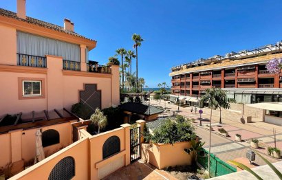 Resale - Apartment - Middle Floor Apartment - Marbella - Puerto Banús