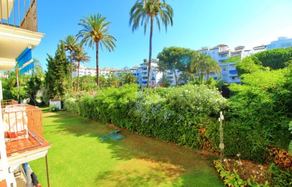 Resale - Apartment - Middle Floor Apartment - Marbella - Puerto Banús