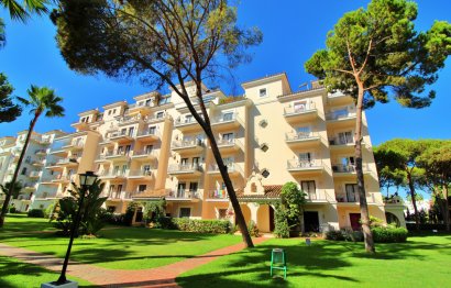 Resale - Apartment - Middle Floor Apartment - Marbella - Puerto Banús