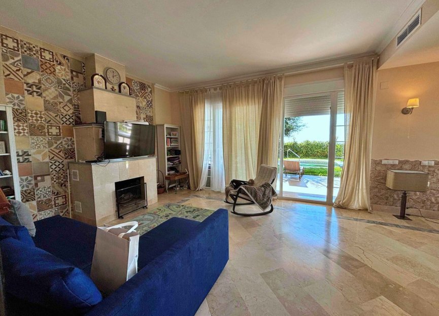 Reventa - House - Semi-Detached House - Marbella - La Mairena