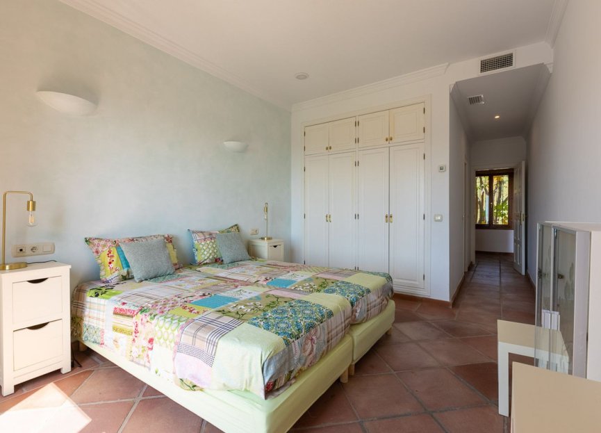 Resale - House - Detached Villa - Benahavís - Benahavís Centro