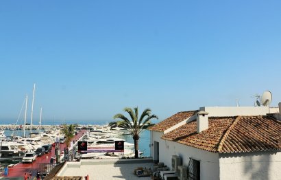 Resale - Apartment - Middle Floor Apartment - Marbella - Puerto Banús