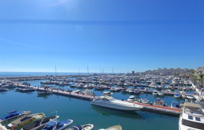 Resale - Apartment - Middle Floor Apartment - Marbella - Puerto Banús