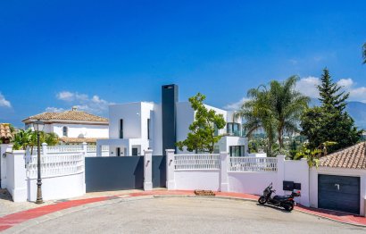 Reventa - House - Detached Villa - Marbella - Nueva Andalucia