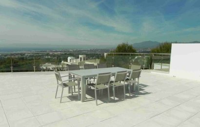 Resale - House - Semi-Detached House - Marbella - Sierra Blanca