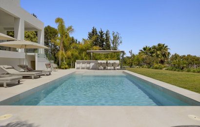 Resale - House - Detached Villa - Estepona - Atalaya