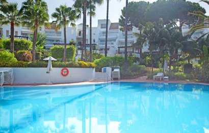 Resale - Apartment - Ground Floor Apartment - Marbella - Elviria