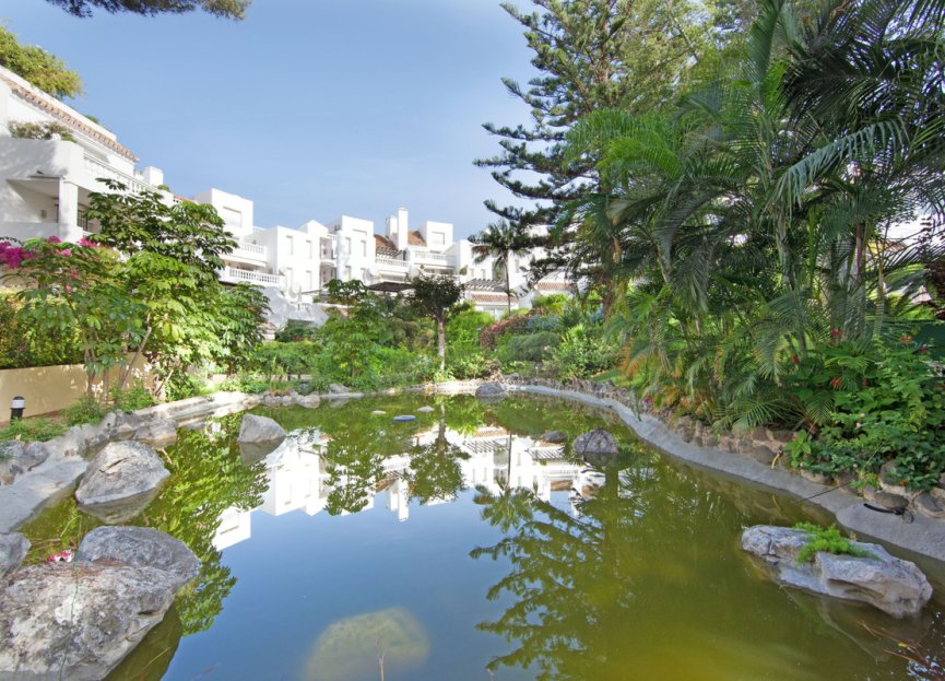 Resale - Apartment - Ground Floor Apartment - Marbella - Elviria