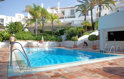 Resale - Apartment - Ground Floor Apartment - Marbella - Elviria