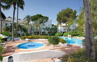 Resale - Apartment - Ground Floor Apartment - Marbella - Elviria