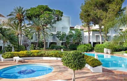 Resale - Apartment - Ground Floor Apartment - Marbella - Elviria