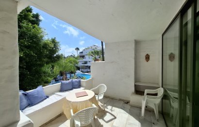 Resale - Apartment - Middle Floor Apartment - Marbella - Puerto Banús