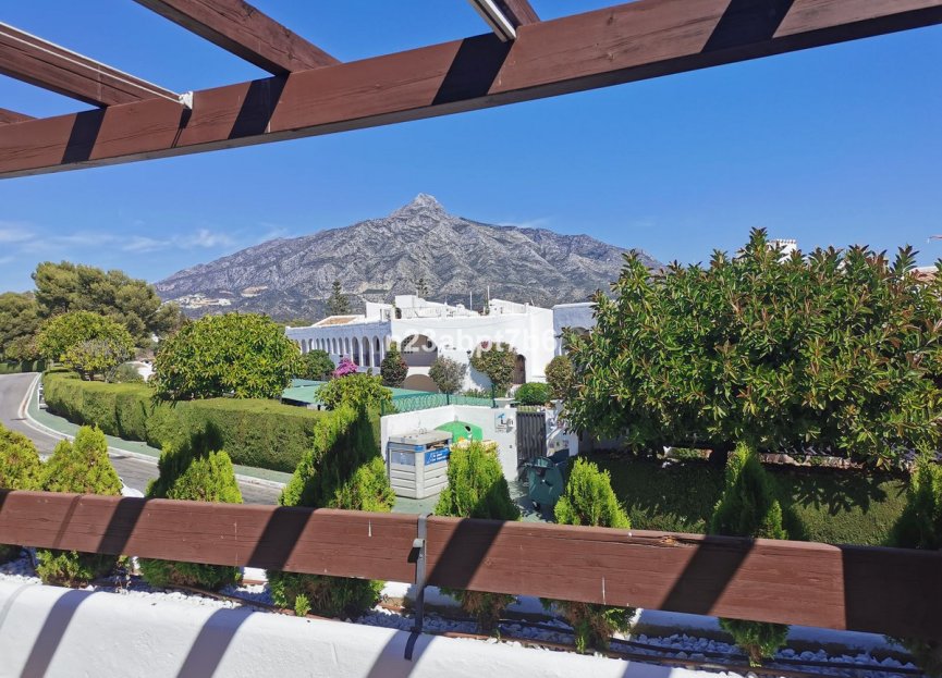 Resale - Apartment - Middle Floor Apartment - Marbella - Aloha