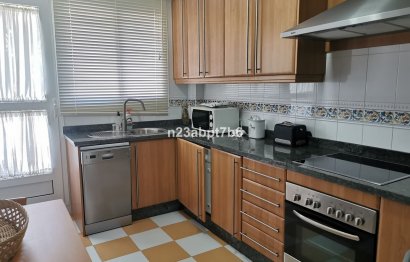 Resale - Apartment - Middle Floor Apartment - Marbella - Aloha