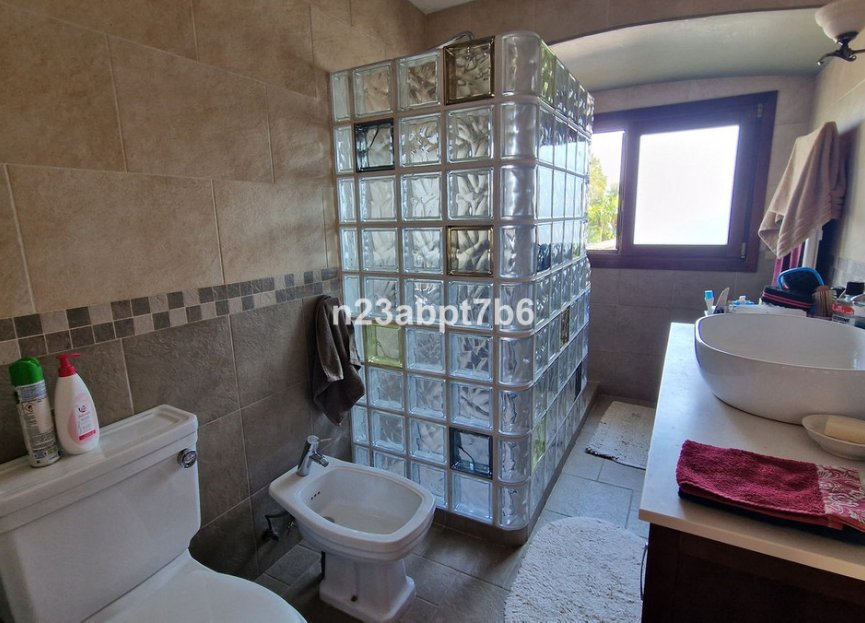 Resale - House - Detached Villa - Marbella - Cortijo Blanco