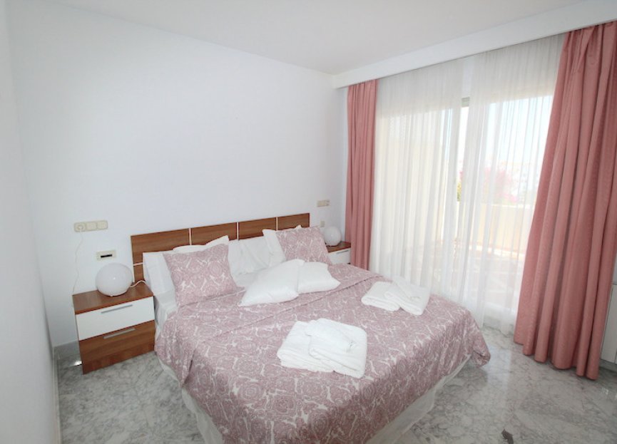 Resale - Apartment - Penthouse - Marbella - Puerto Banús