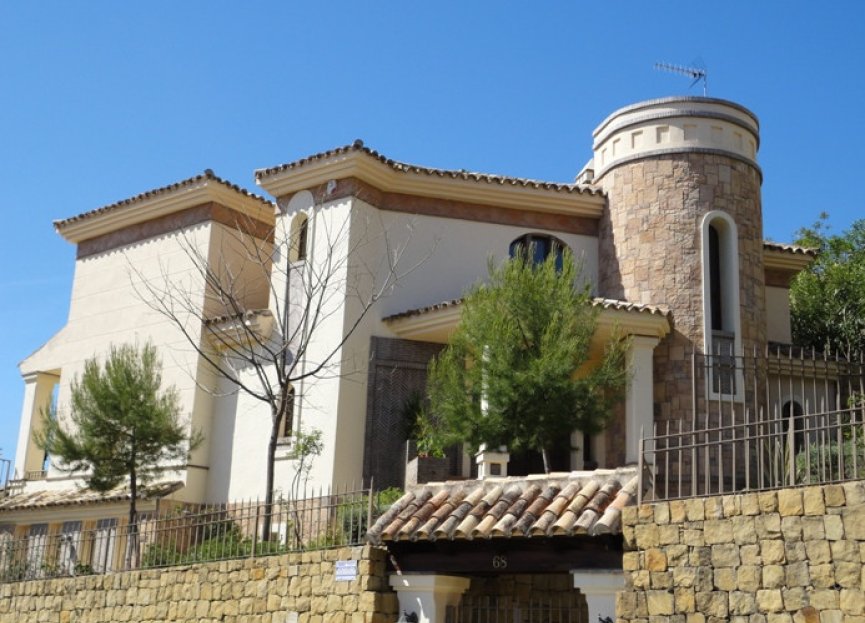 Reventa - House - Detached Villa - Benahavís - Los Arqueros