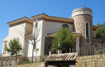 Resale - House - Detached Villa - Benahavís - Los Arqueros