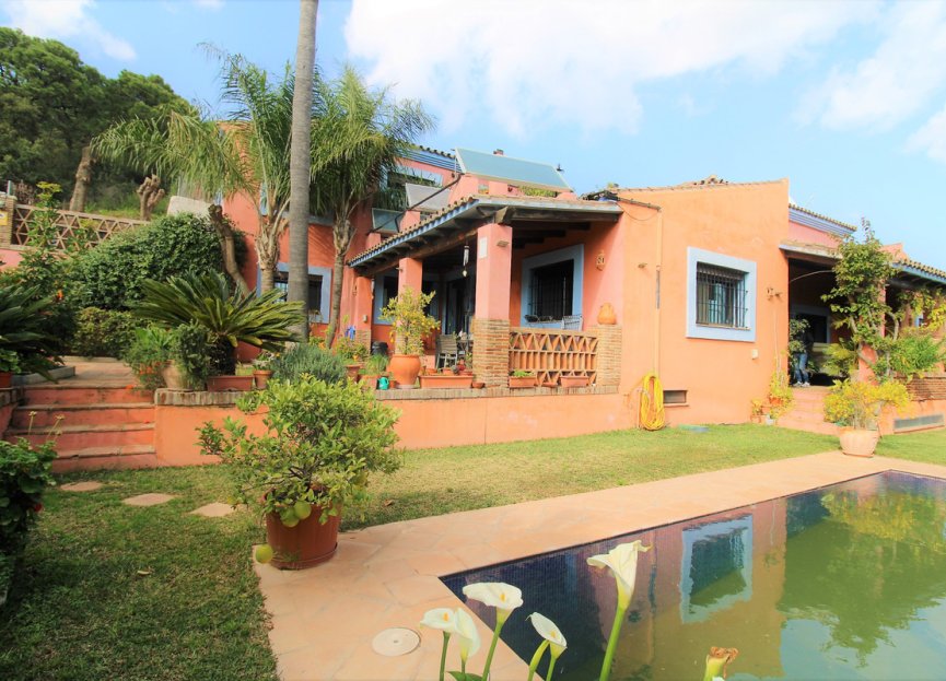 Resale - House - Detached Villa - Estepona - New Golden Mile