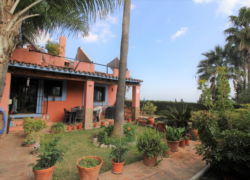 Resale - House - Detached Villa - Estepona - New Golden Mile