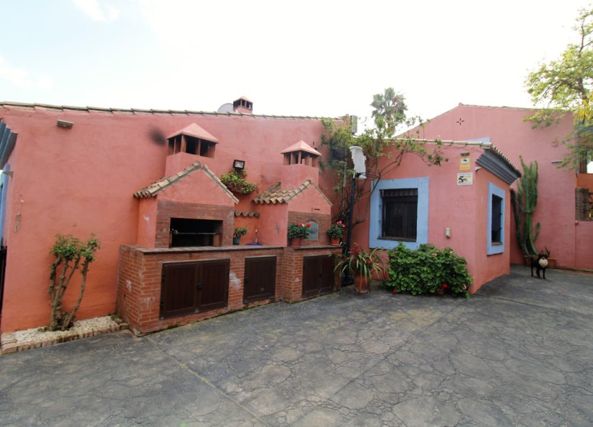 Resale - House - Detached Villa - Estepona - New Golden Mile