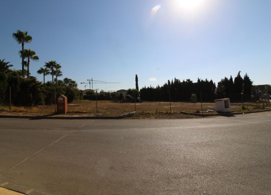 Reventa - Plot - Residential Plot - Marbella - The Golden Mile