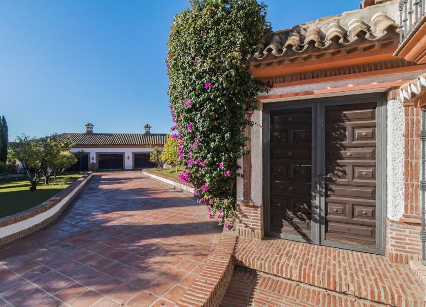 Reventa - House - Detached Villa - Marbella - Costabella