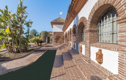 Reventa - House - Detached Villa - Marbella - Costabella