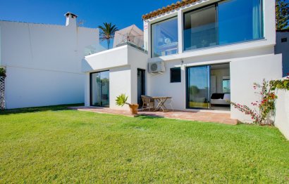 Resale - House - Detached Villa - Estepona - Estepona Centro