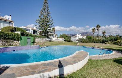 Resale - House - Detached Villa - Estepona - Estepona Centro