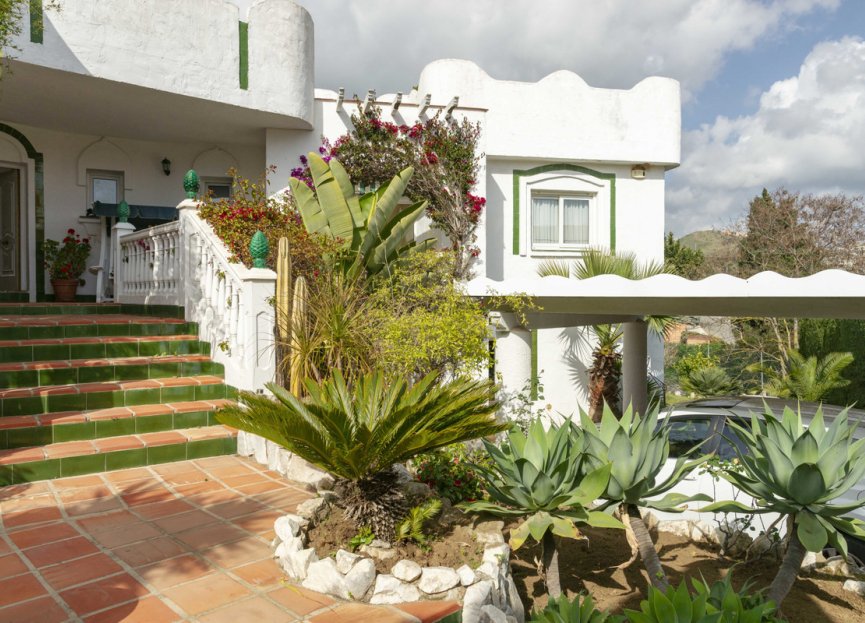 Resale - House - Detached Villa - Marbella - Marbella Centro