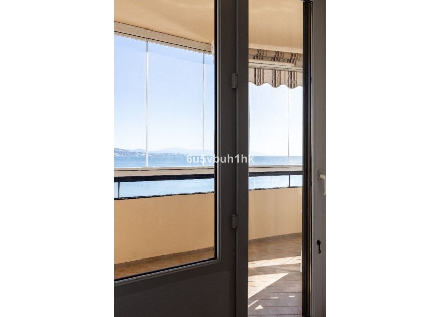 Resale - Apartment - Middle Floor Apartment - Fuengirola - Fuengirola Centro