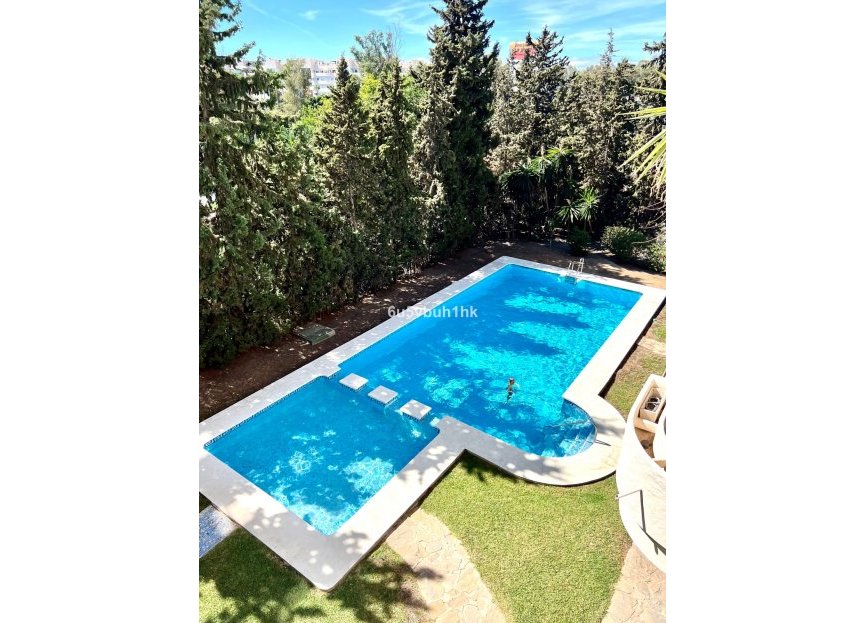 Resale - Apartment - Ground Floor Apartment - Marbella - Nueva Andalucia