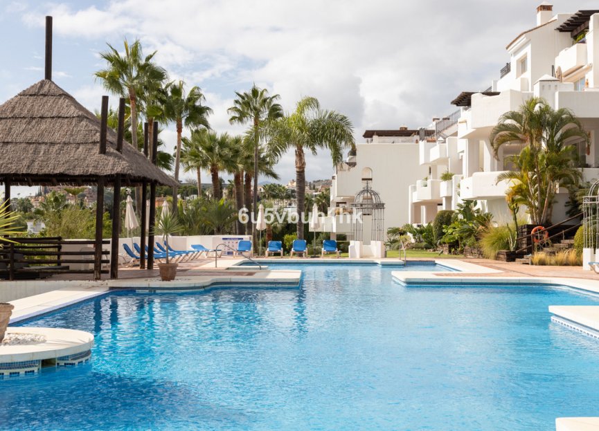 Resale - Apartment - Ground Floor Apartment - Marbella - Aloha