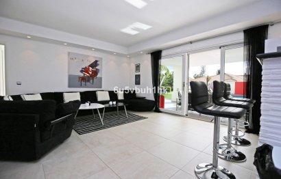 Resale - House - Detached Villa - Marbella - Nueva Andalucia