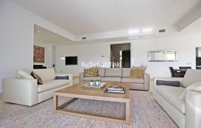 Resale - House - Detached Villa - Marbella - Nueva Andalucia