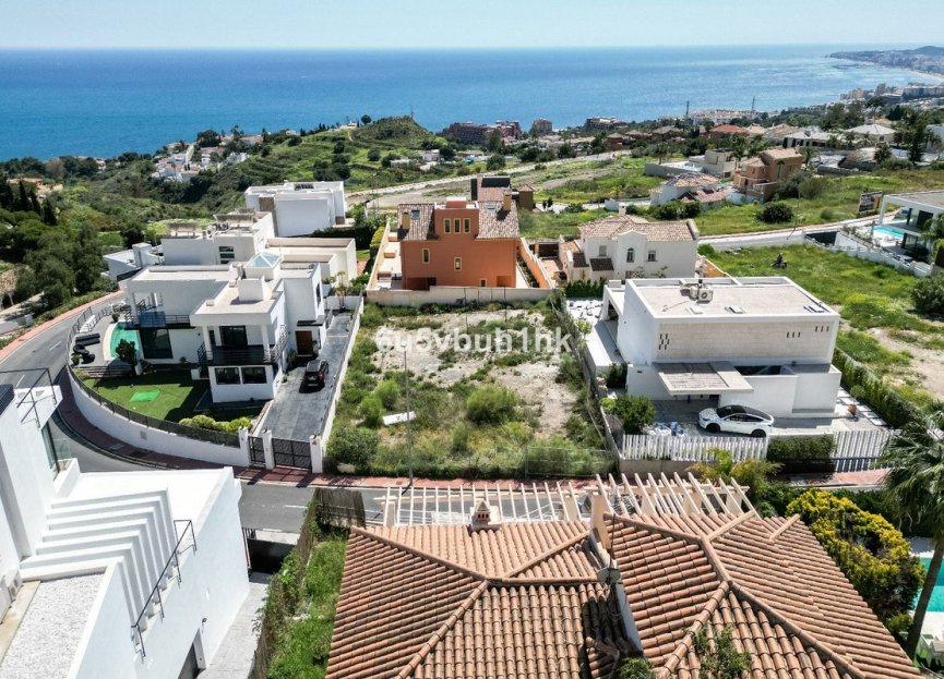 Resale - House - Detached Villa - Benalmádena - Benalmadena Centro