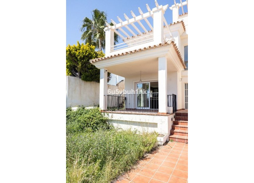 Resale - House - Detached Villa - Benalmádena - Benalmadena Centro