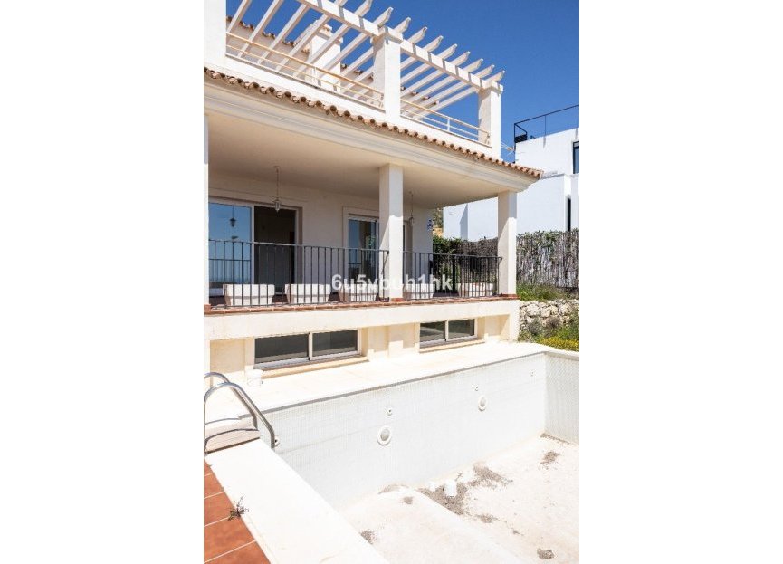 Resale - House - Detached Villa - Benalmádena - Benalmadena Centro