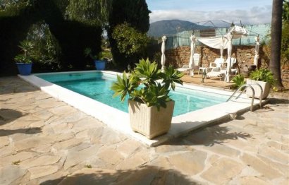 Resale - House - Detached Villa - Estepona - Estepona Centro