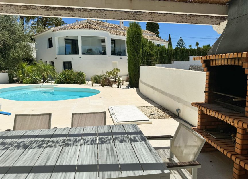 Resale - House - Detached Villa - Marbella - El Rosario