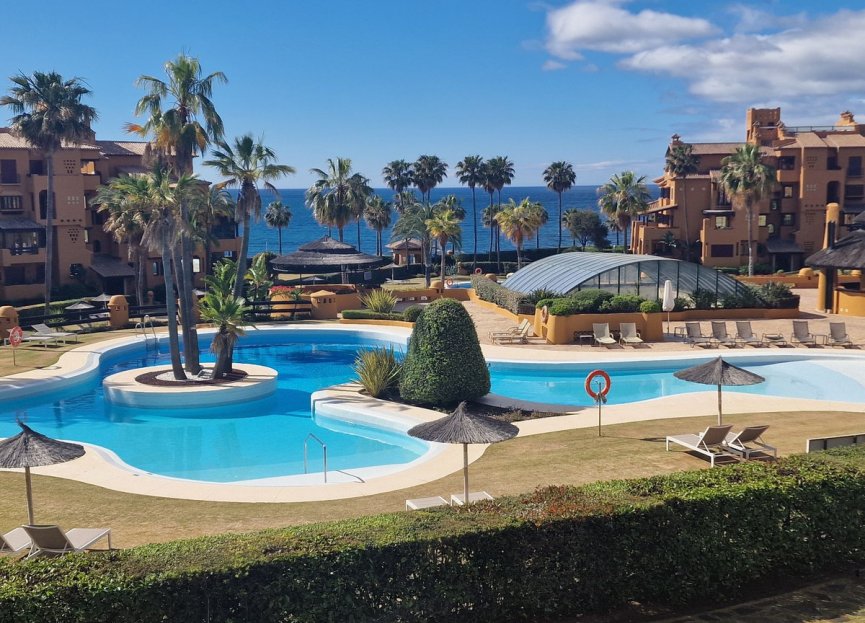 Resale - Apartment - Middle Floor Apartment - Estepona - New Golden Mile