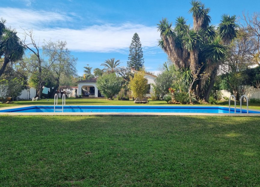 Resale - House - Detached Villa - Marbella - Puerto Banús