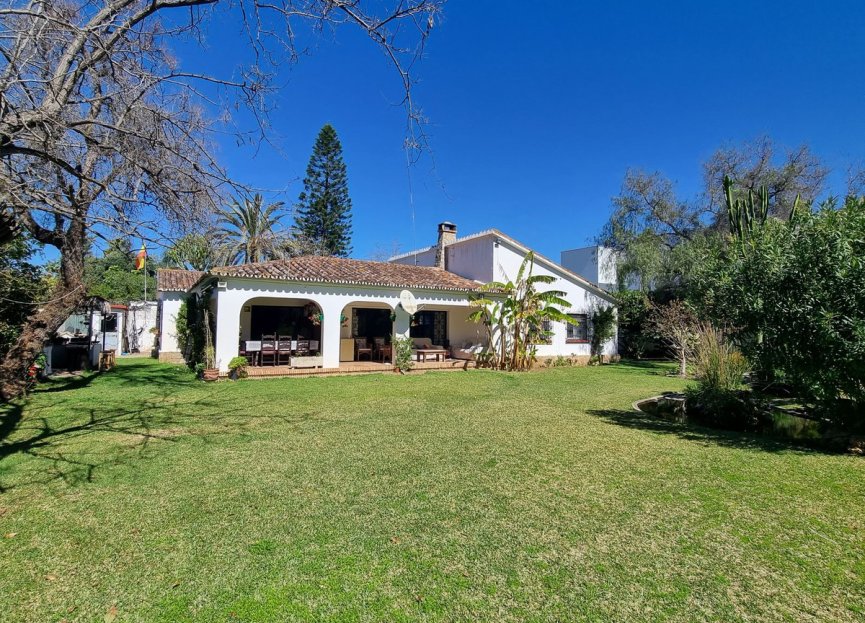 Resale - House - Detached Villa - Marbella - Puerto Banús