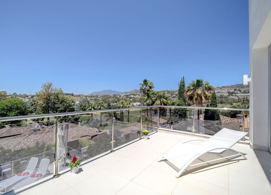 Resale - House - Detached Villa - Marbella - Nueva Andalucia