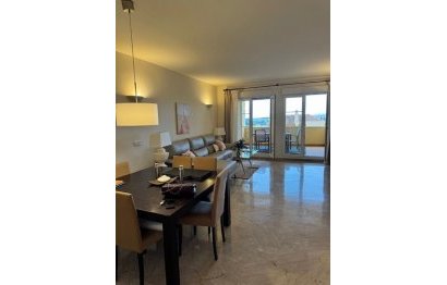 Resale - Apartment - Middle Floor Apartment - Marbella - Nueva Andalucia