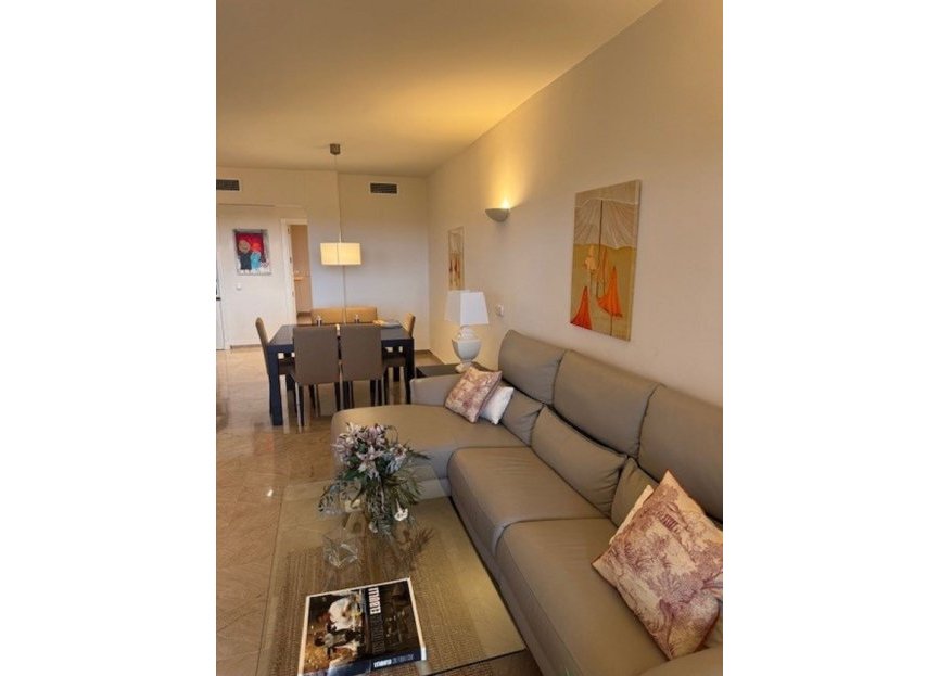 Resale - Apartment - Middle Floor Apartment - Marbella - Nueva Andalucia